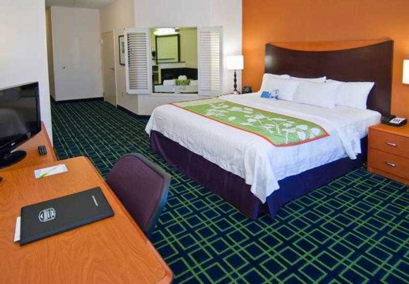 Fairfield Inn & Suites By Marriott Oklahoma City Nw Expressway/Warr Acres Екстериор снимка