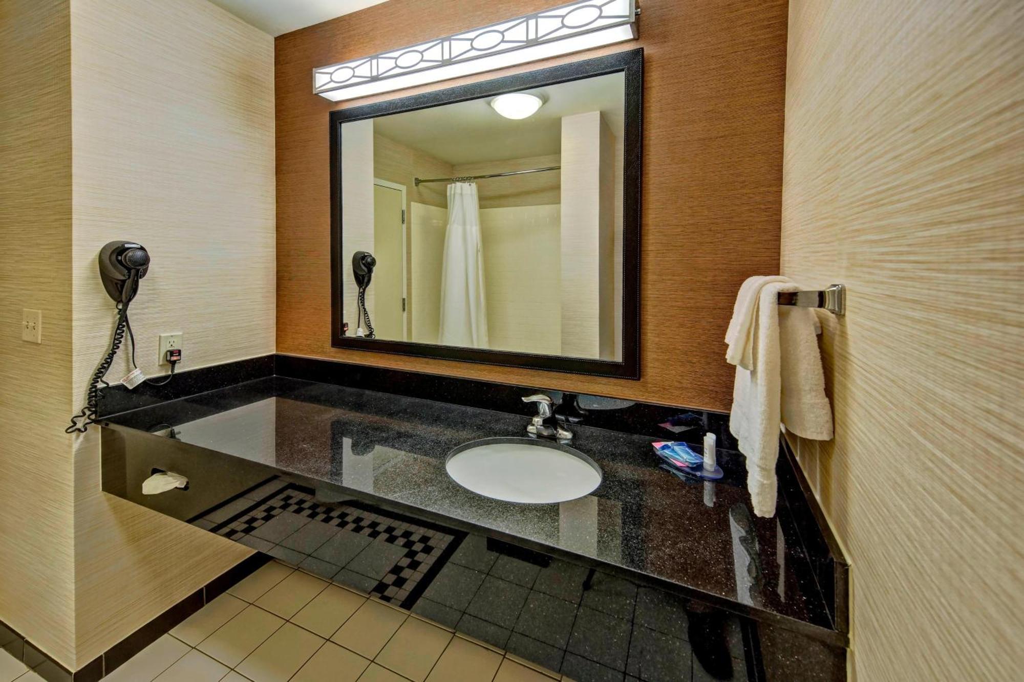 Fairfield Inn & Suites By Marriott Oklahoma City Nw Expressway/Warr Acres Екстериор снимка