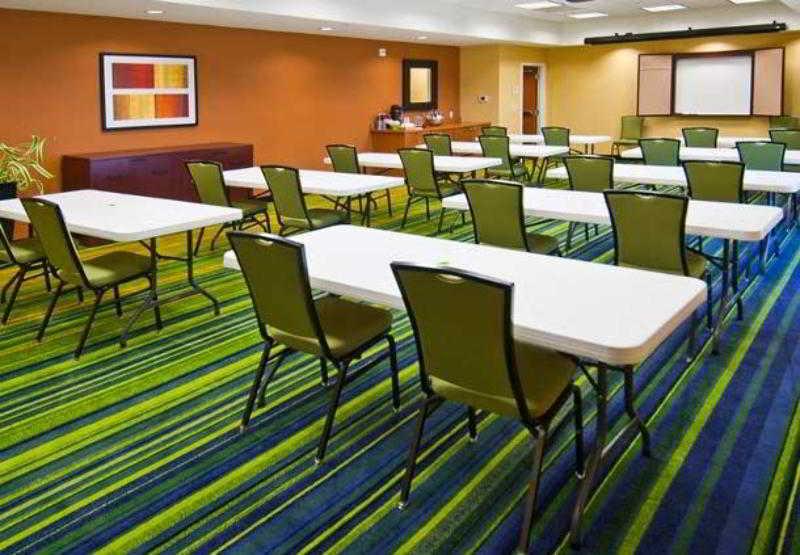 Fairfield Inn & Suites By Marriott Oklahoma City Nw Expressway/Warr Acres Бизнес снимка